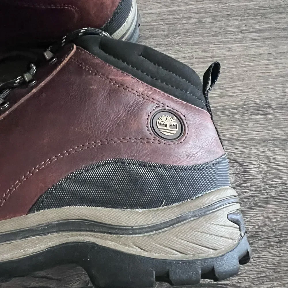 TIMBERLAND  HIKER BOOTS SIZE Boy’s 5.5